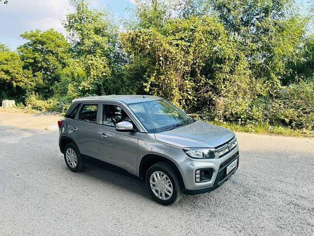 Used Maruti Suzuki Brezza LXi in Delhi