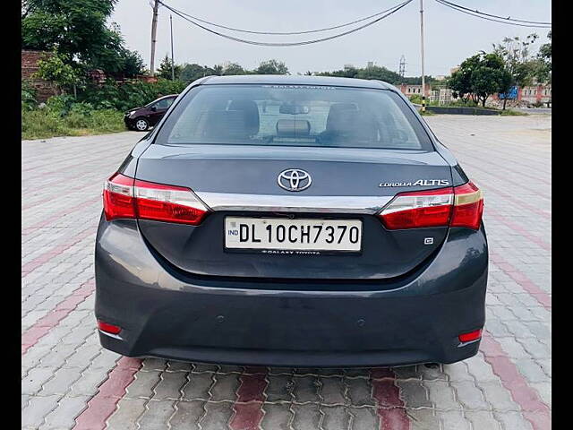 Used Toyota Corolla Altis G Petrol in Delhi