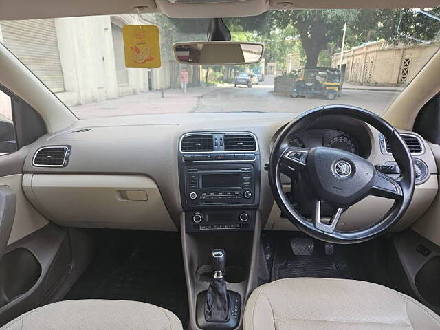 Used Skoda Rapid Style 1.6 MPI AT in Mumbai