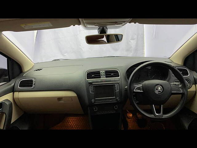 Used Skoda Rapid Style 1.6 MPI in Kochi