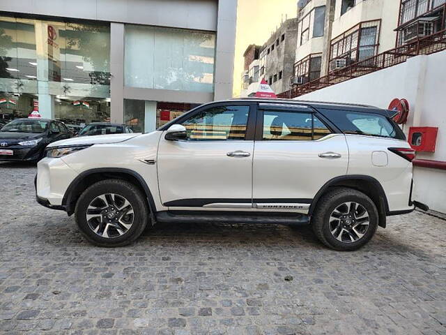 Used Toyota Fortuner Legender 2.8 4X2 AT in Delhi