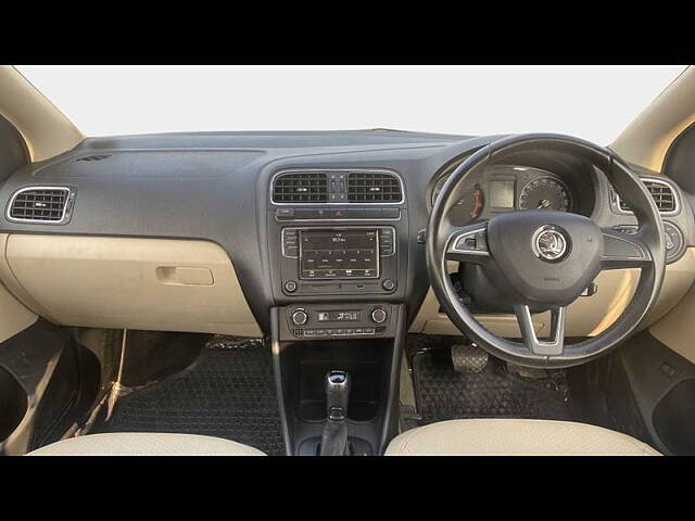 Used Skoda Rapid Style 1.6 MPI AT in Nashik