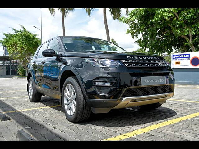 Used 2019 Land Rover Discovery in Kochi