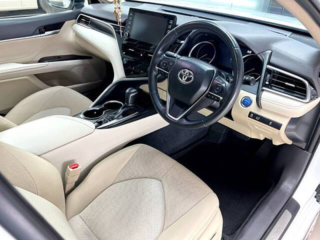 Used Toyota Camry Hybrid in Chennai