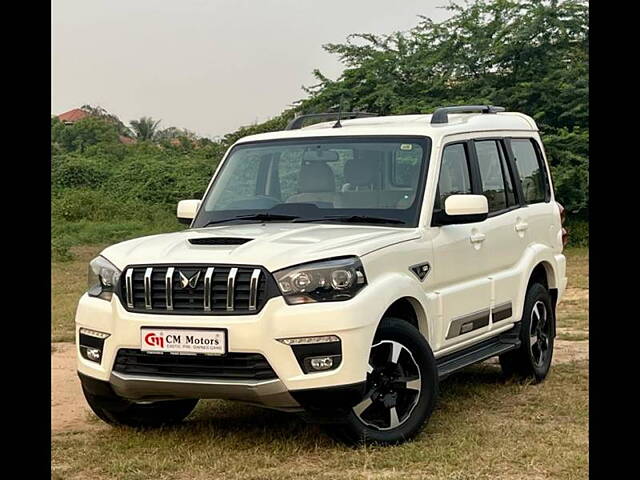 Used Mahindra Scorpio S11 MT 7S CC in Ahmedabad