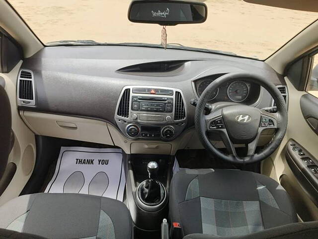 Used Hyundai i20 [2010-2012] Sportz 1.2 BS-IV in Ahmedabad