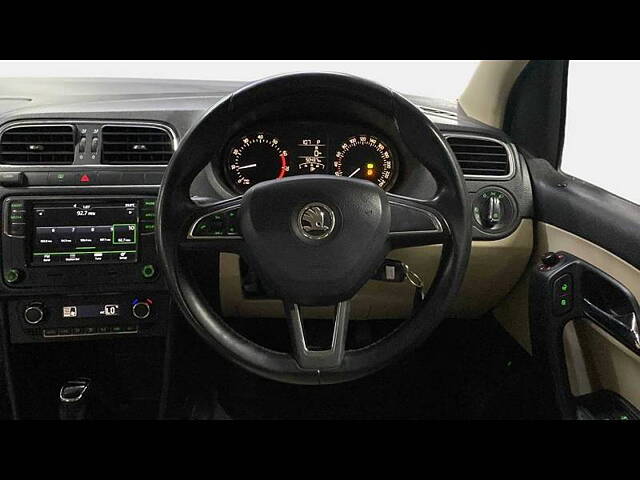 Used Skoda Rapid Style 1.6 MPI AT in Mumbai