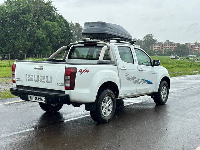 Used Isuzu D-Max V-Cross [2016-2018] 4x4 in Nashik