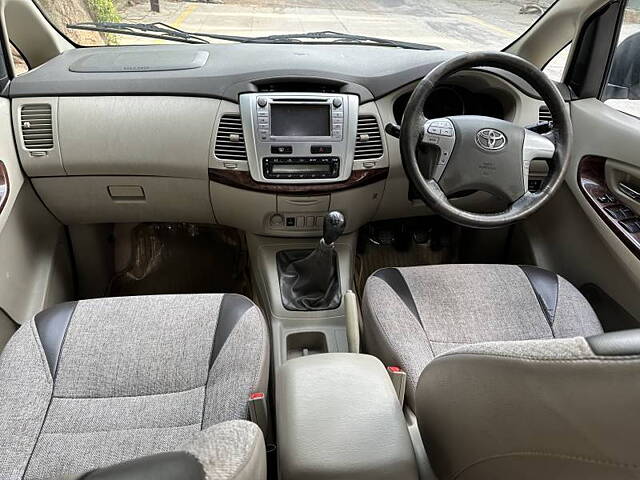 Used Toyota Innova [2005-2009] 2.5 V 7 STR in Hyderabad