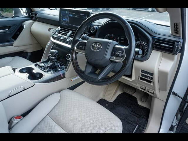 Used Toyota Land Cruiser ZX Diesel in Mumbai