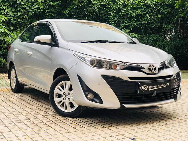 Used Toyota Yaris V MT in Mumbai