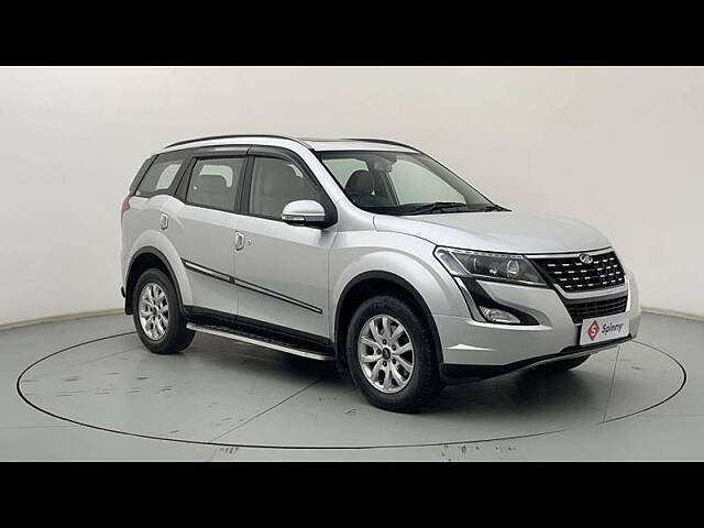 Used Mahindra XUV500 [2015-2018] W9 AT in Ahmedabad