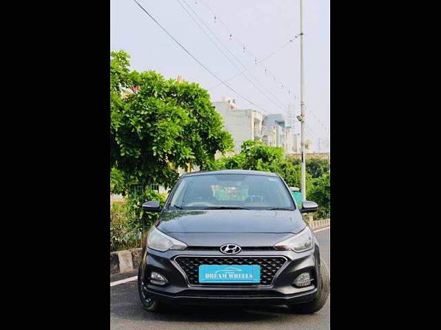 Used Hyundai i20 Active 1.2 SX Dual Tone in Delhi