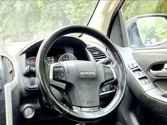 Used Isuzu D-Max V-Cross [2016-2018] 4x4 in Delhi