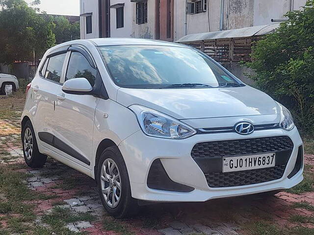 Used Hyundai Grand i10 [2013-2017] Magna 1.1 CRDi [2016-2017] in Ahmedabad