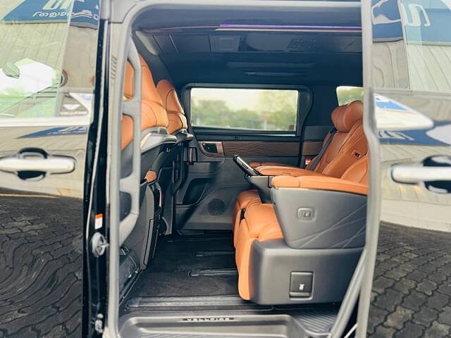 Used Toyota Vellfire VIP – Executive Lounge in Kochi