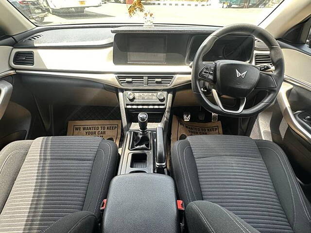 Used Mahindra XUV700 MX Petrol MT 5 STR [2021] in Delhi