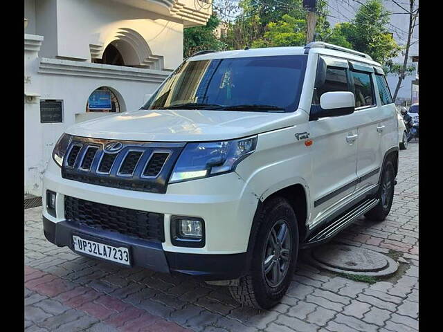 Used Mahindra TUV300 T10 in Lucknow