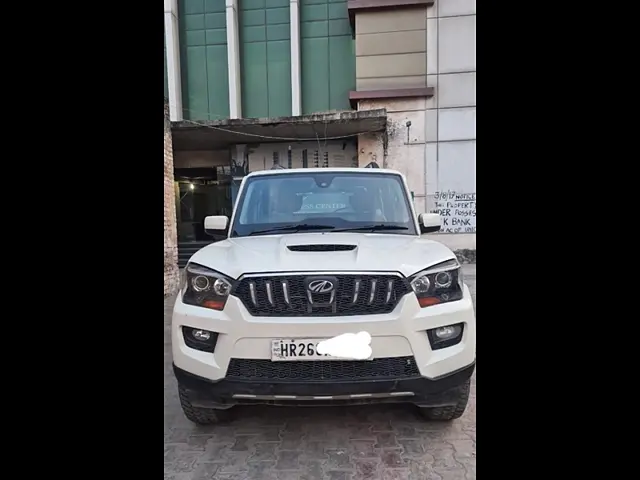 Used 2015 Mahindra Scorpio in Zirakpur