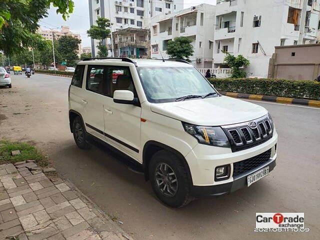 Used Mahindra TUV300 T10 in Ahmedabad