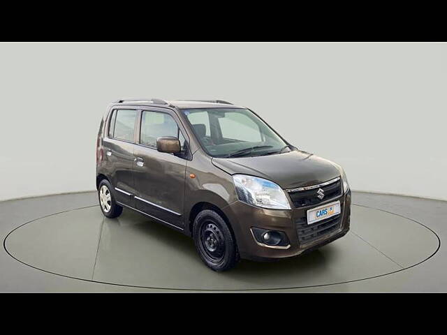 Used 2015 Maruti Suzuki Wagon R in Surat