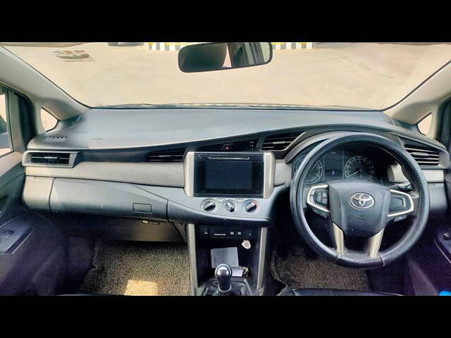 Used Toyota Innova Crysta [2016-2020] 2.4 G 8 STR [2016-2017] in Lucknow