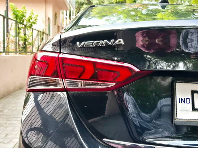 Used Hyundai Verna [2017-2020] SX (O) 1.6 CRDi  AT in Delhi