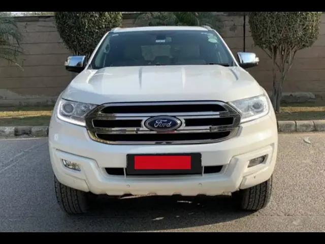 Used 2018 Ford Endeavour in Delhi