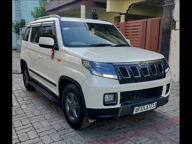 Used Mahindra TUV300 T10 in Lucknow