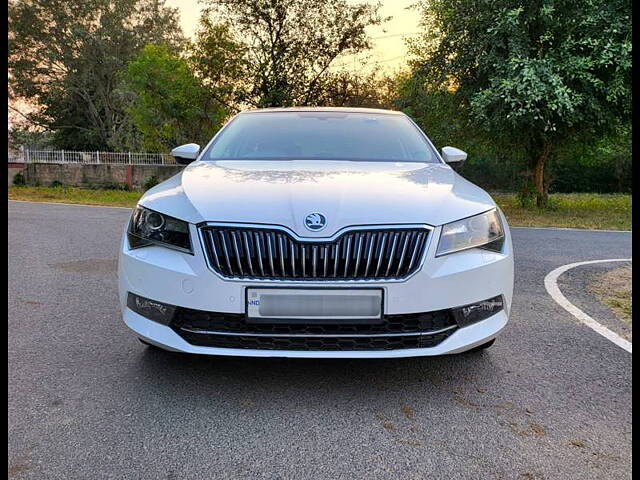 Used 2018 Skoda Superb in Delhi