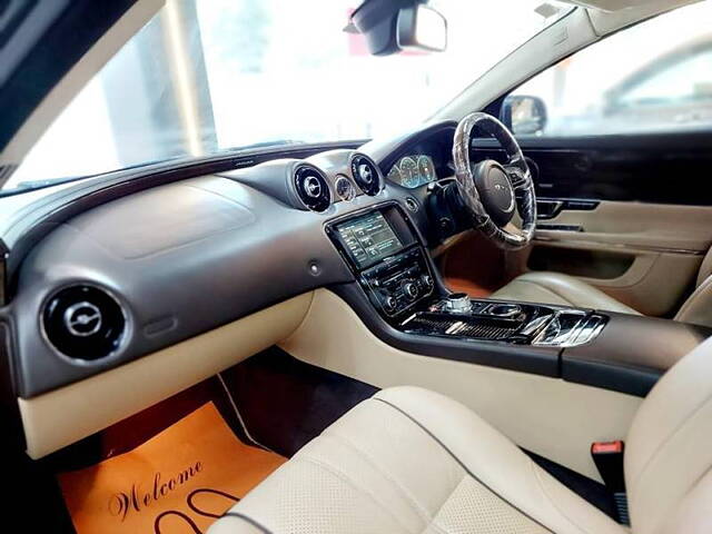 Used Jaguar XJ L [2014-2016] 2.0 Portfolio in Navi Mumbai