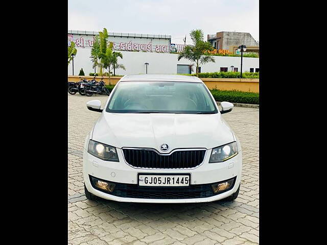 Used 2016 Skoda Octavia in Surat