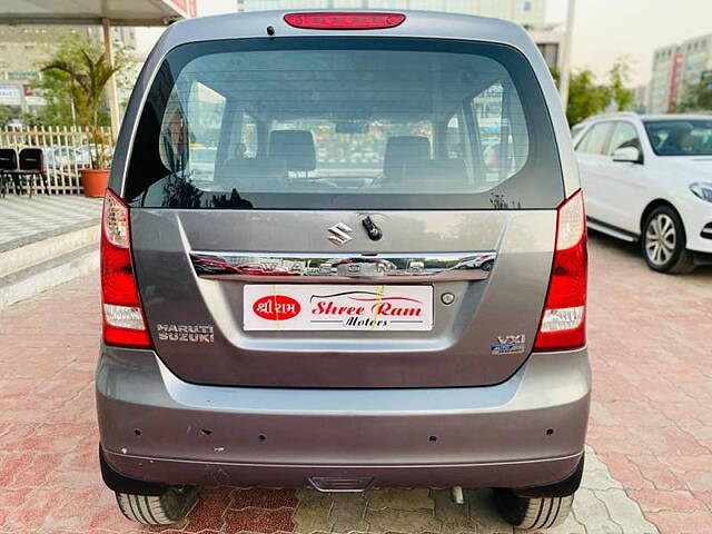 Used Maruti Suzuki Wagon R 1.0 [2014-2019] VXI AMT in Ahmedabad