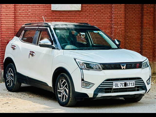 Used Mahindra XUV300 [2019-2024] W8 (O) 1.2 Petrol in Delhi