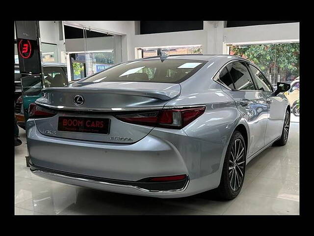 Used Lexus ES 300h Luxury in Chennai