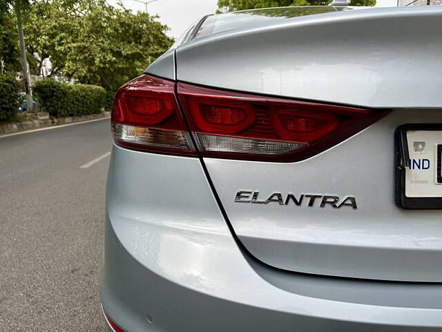 Used Hyundai Elantra [2016-2019] 2.0 SX MT in Delhi