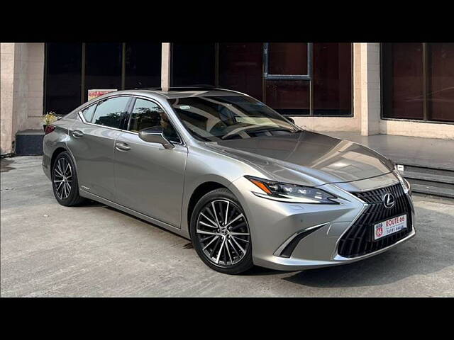 Used Lexus ES 300h Luxury in Chennai