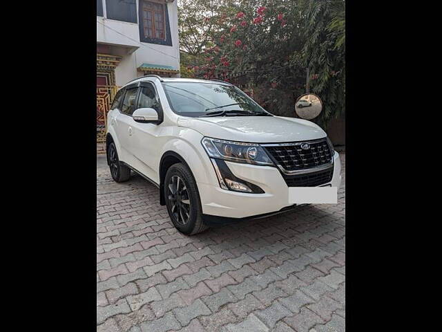 Used Mahindra XUV500 W11 AT in Delhi