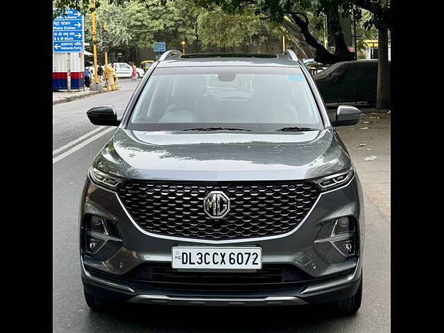 Used 2023 MG Hector Plus in Delhi