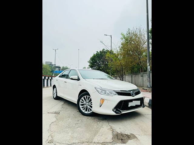 Used Toyota Camry Hybrid in Delhi