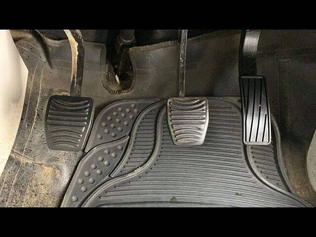 Used Mahindra XUV300 [2019-2024] W8 (O) 1.5 Diesel [2020] in Hyderabad