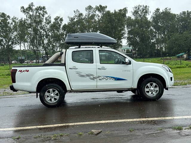 Used Isuzu D-Max V-Cross [2016-2018] 4x4 in Nashik