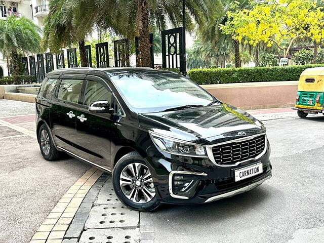 Used 2020 Kia Carnival in Delhi