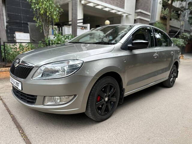 Used Skoda Rapid [2014-2015] 1.5 TDI CR Ambition with Alloy Wheels in Hyderabad