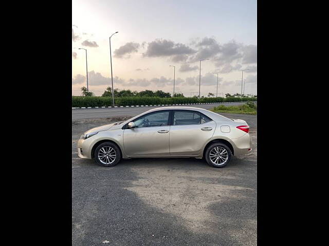 Used Toyota Corolla Altis [2014-2017] GL Petrol in Surat