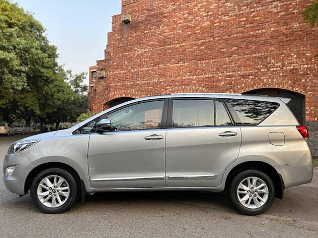 Used Toyota Innova Crysta [2016-2020] 2.4 G 8 STR [2016-2017] in Delhi