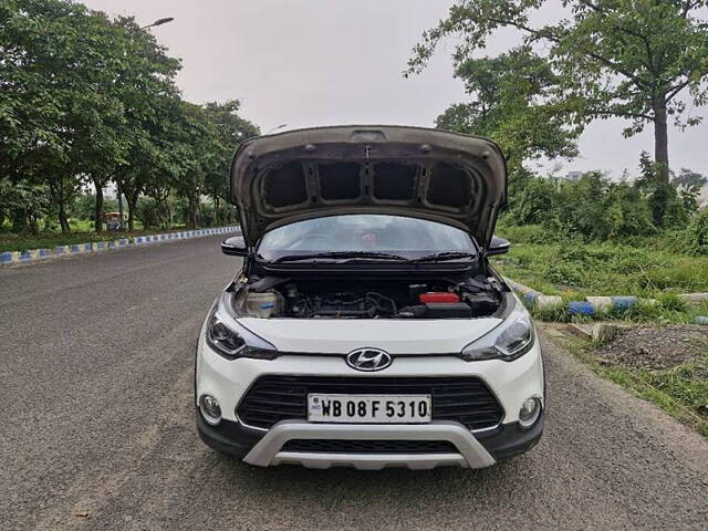 Used Hyundai i20 Active [2015-2018] 1.2 SX Dual Tone in Kolkata