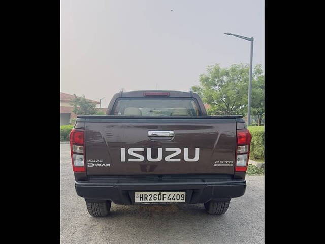 Used Isuzu D-Max V-Cross [2016-2018] 4x4 in Delhi