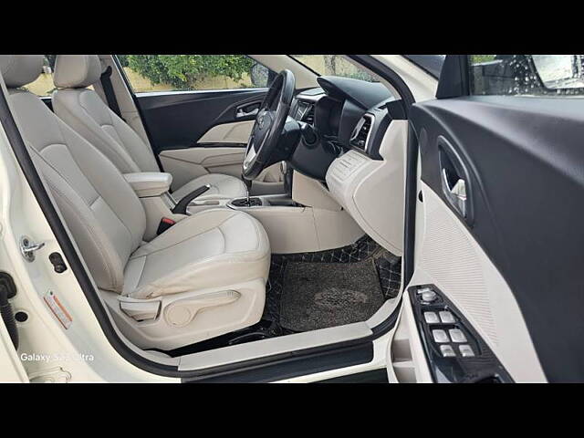 Used Mahindra XUV300 [2019-2024] W8 (O) 1.5 Diesel AMT in Delhi