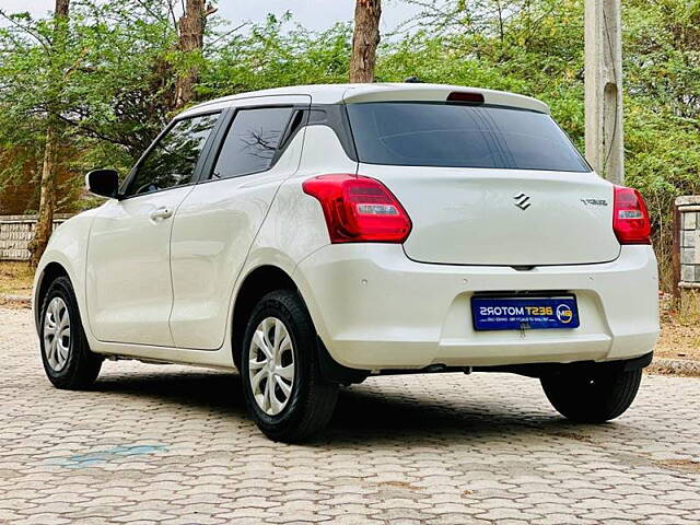 Used Maruti Suzuki Swift [2021-2024] VXi AMT in Ahmedabad